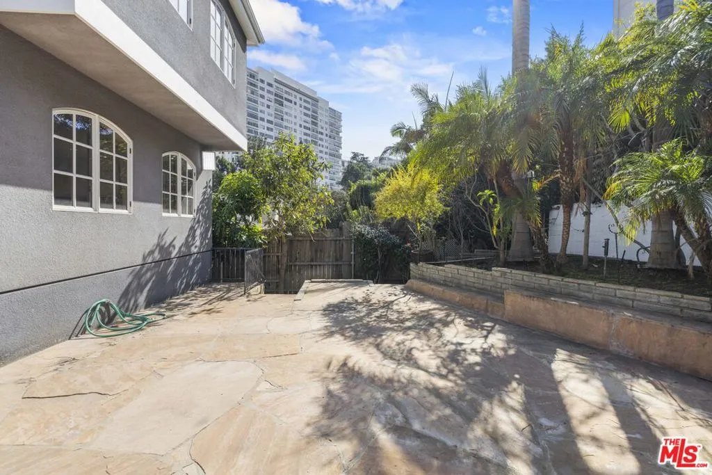 865 Warner Avenue, Los Angeles, California 90024 home-pic-41